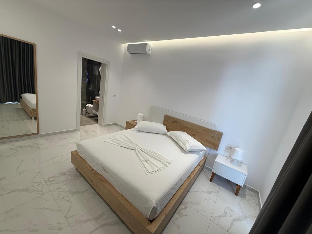 Sea Breeze Villa Саранде Екстериор снимка